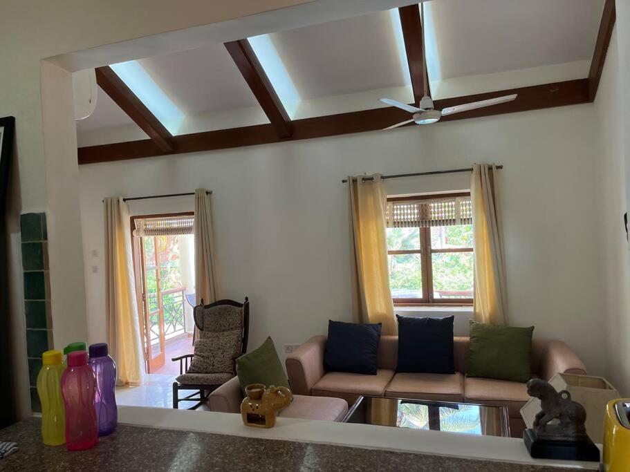 2Bhk Pool Facing Beachside Luxury Homestay In South Goa Betalbatim Exterior foto