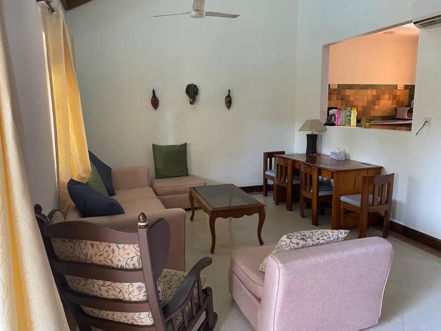 2Bhk Pool Facing Beachside Luxury Homestay In South Goa Betalbatim Exterior foto